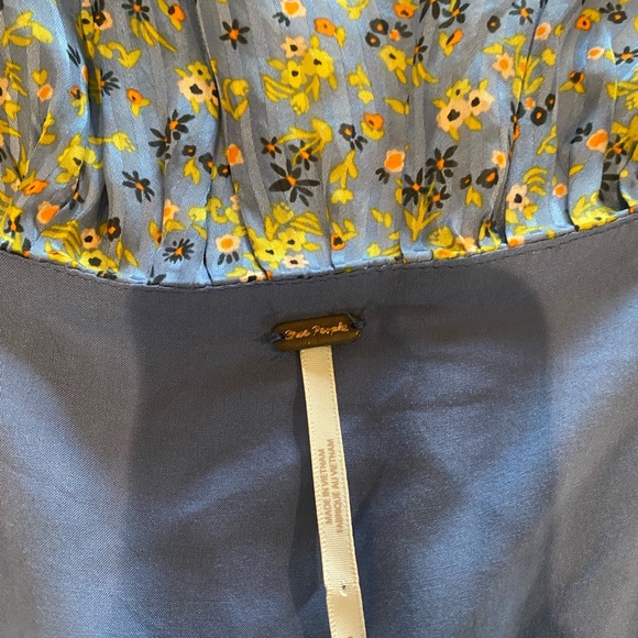 Free People floral Mini Dress with flutter sleeves. - Picture 3 of 3